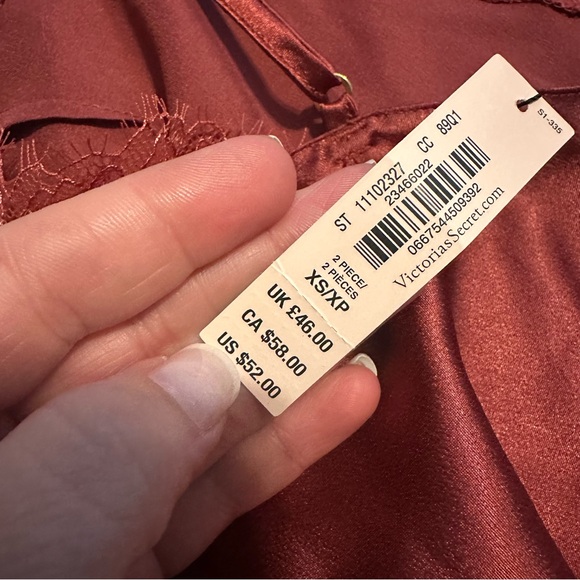 Victoria Secret Elegant Burgandy Lace Trim Camisole sz XS - Picture 5 of 6